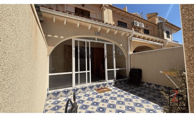 Adosado - Reventa - Torrevieja -
                El Chaparral