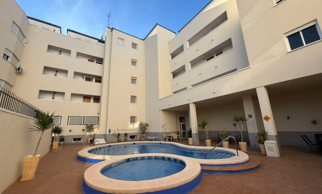 Apartamento / piso - Reventa - Almoradí -
                Almoradí