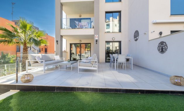 Apartment  - Resale - Orihuela Costa -
                Villamartín