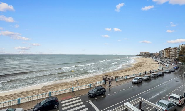 Apartment  - Resale - Torrevieja -
                Playa de los Locos
