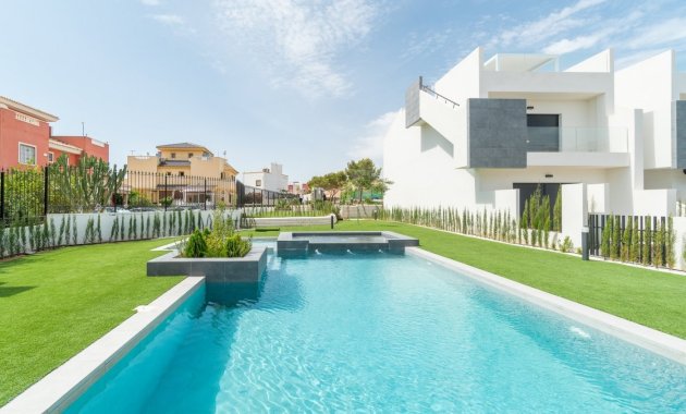 Bungalow - Obra nueva -
            Torrevieja - NB-65826