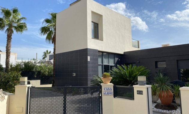 Einbýlishús - Endursala - Orihuela Costa -
                Villamartín
