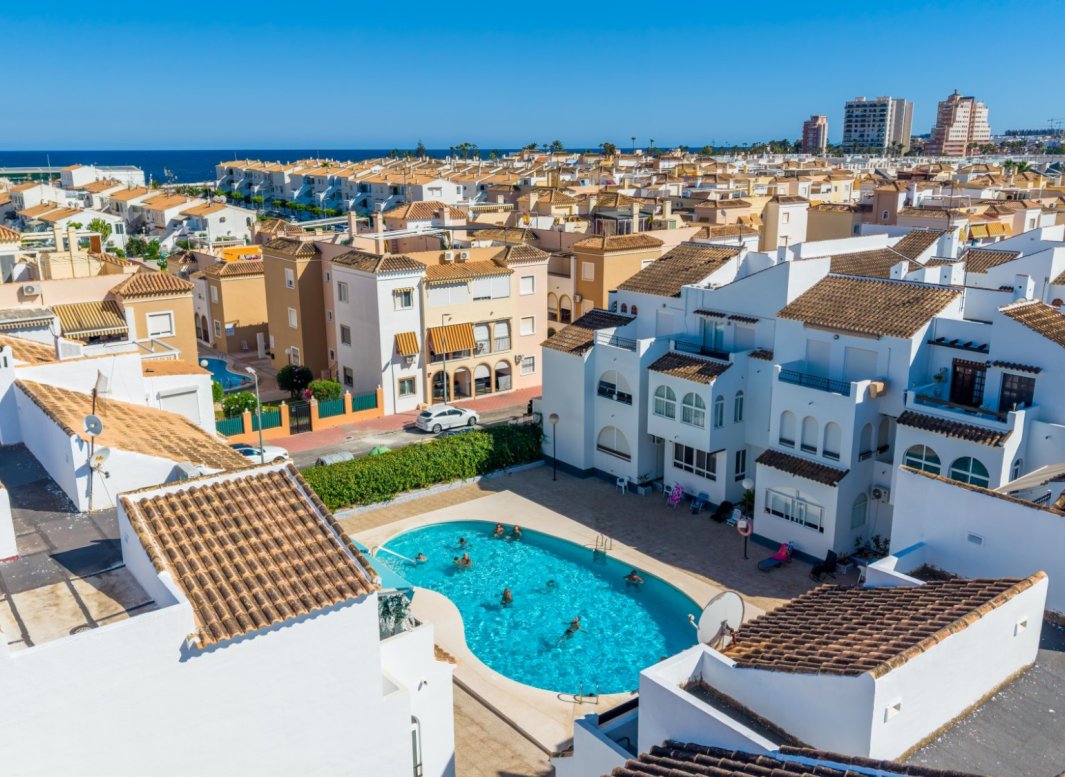 Endursala - Apartament / Duplex -
Torrevieja