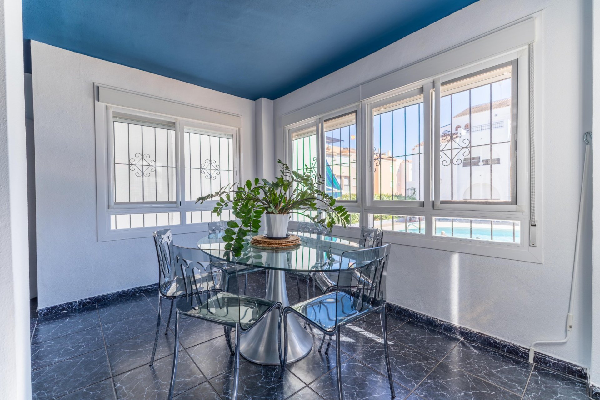 Endursala - Apartament / Duplex -
Torrevieja