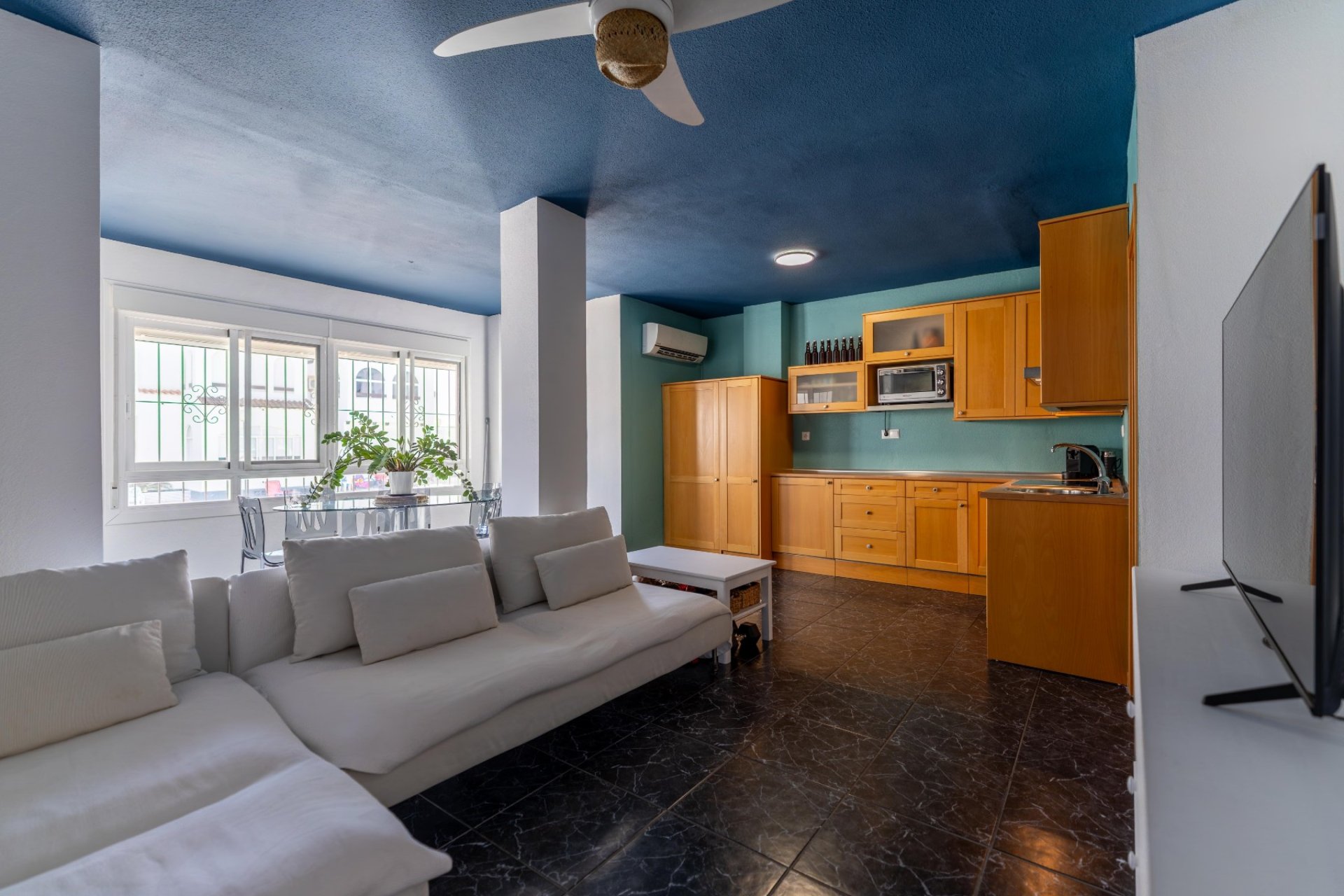 Endursala - Apartament / Duplex -
Torrevieja