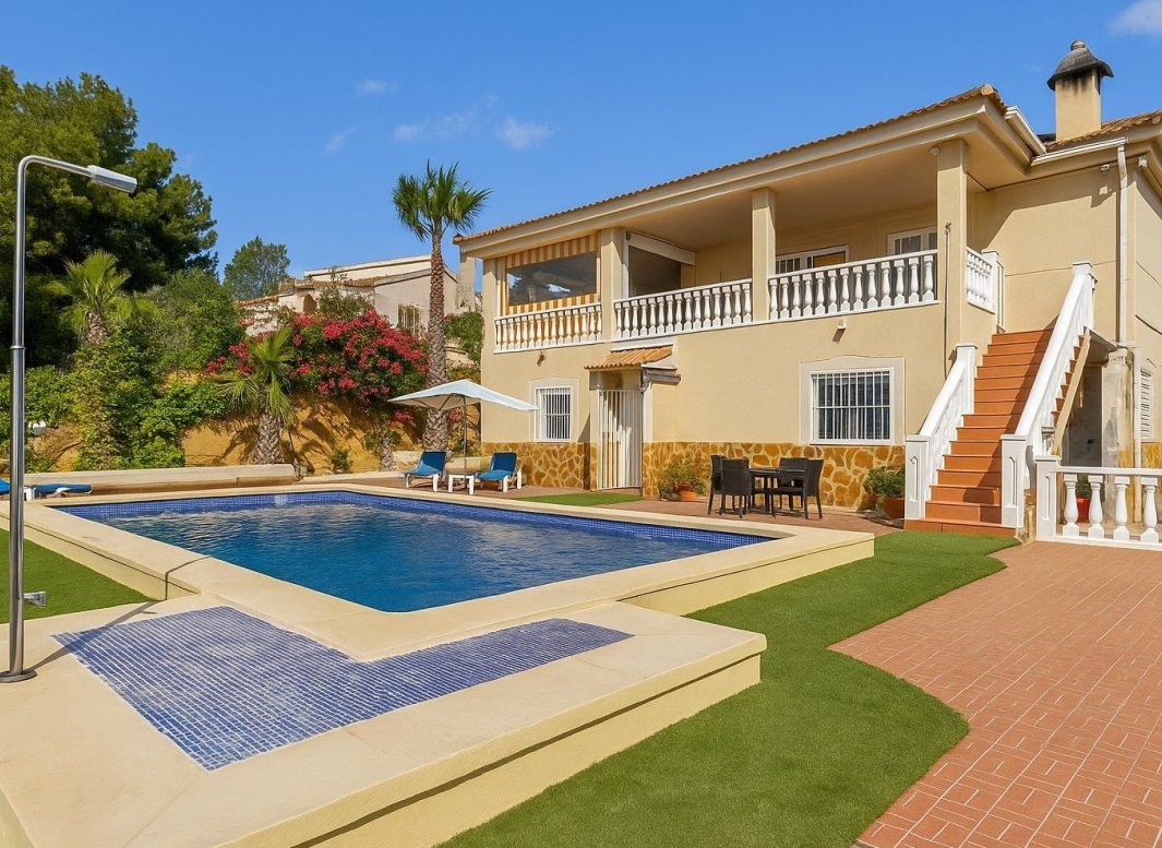 Endursala - Einbýlishús -
3409 - Montemar