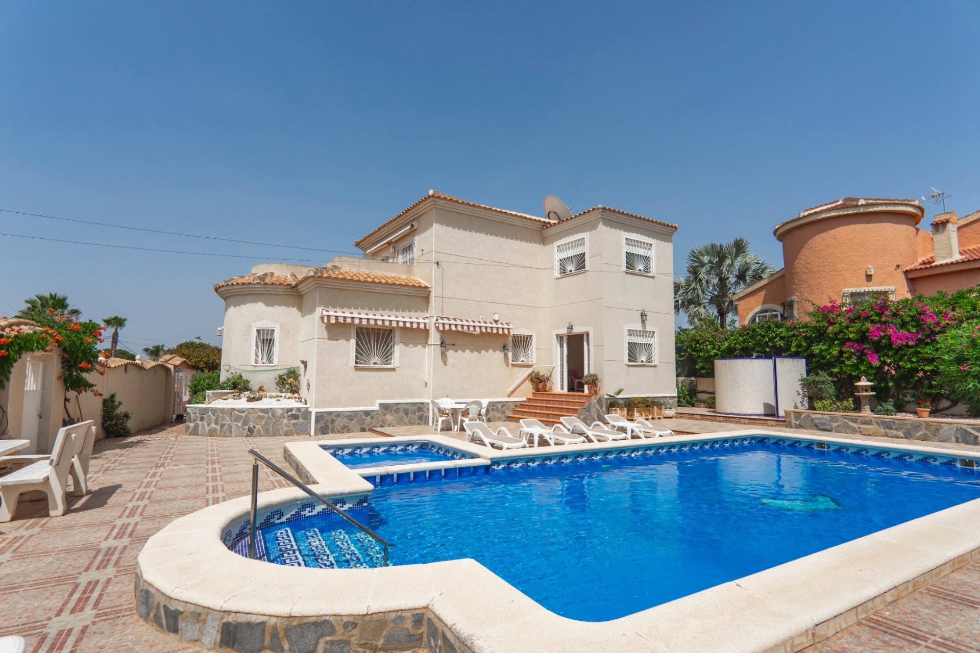 Endursala - Einbýlishús -
Ciudad Quesada - Campo De Golf La Marquesa