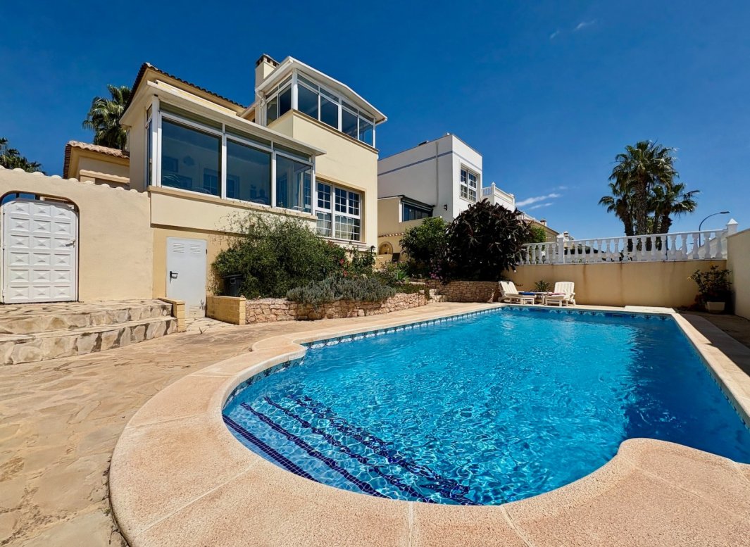 Endursala - Einbýlishús -
Orihuela Costa - Villamartín