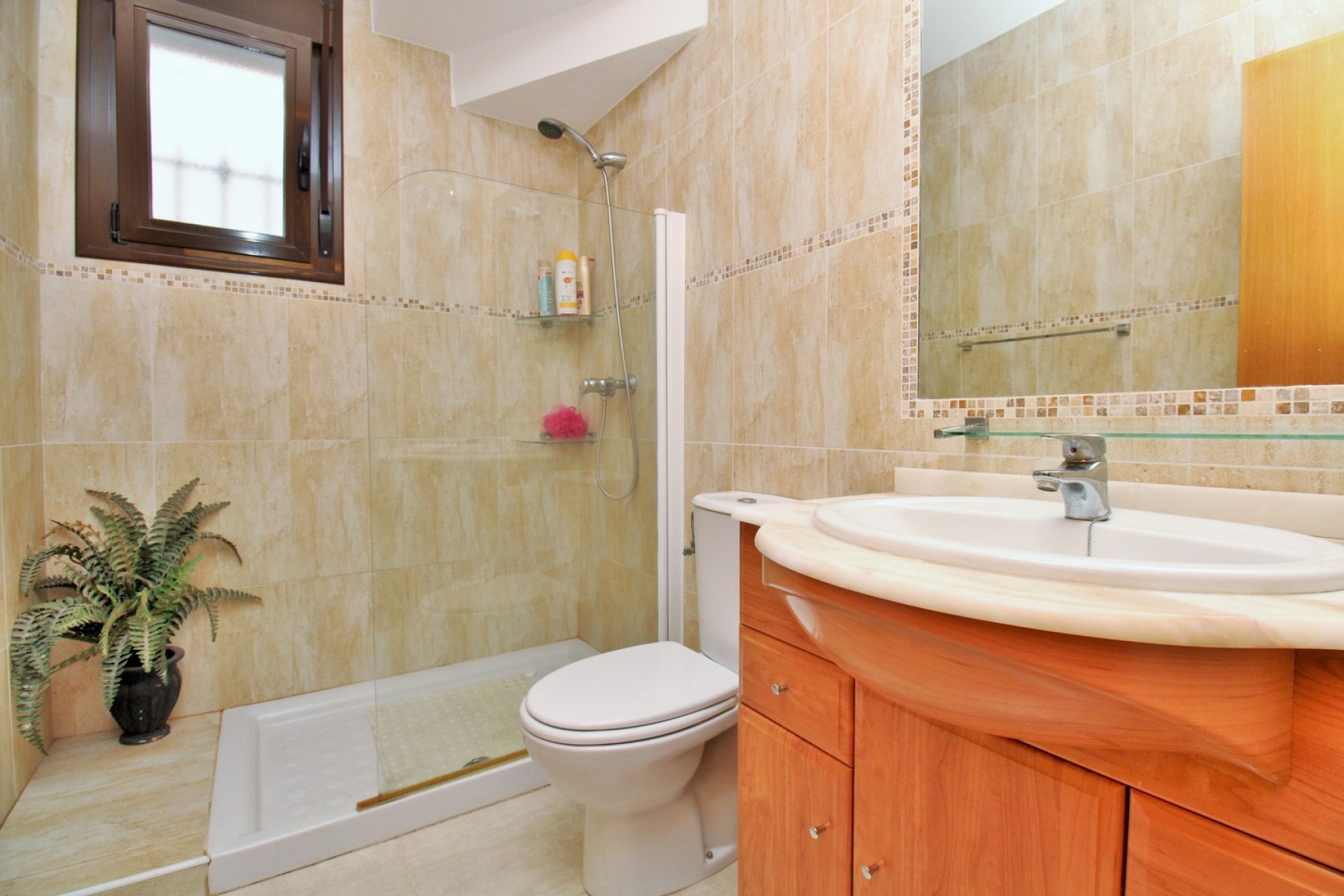 Endursala - Einbýlishús -
Villamartín - PAU 8