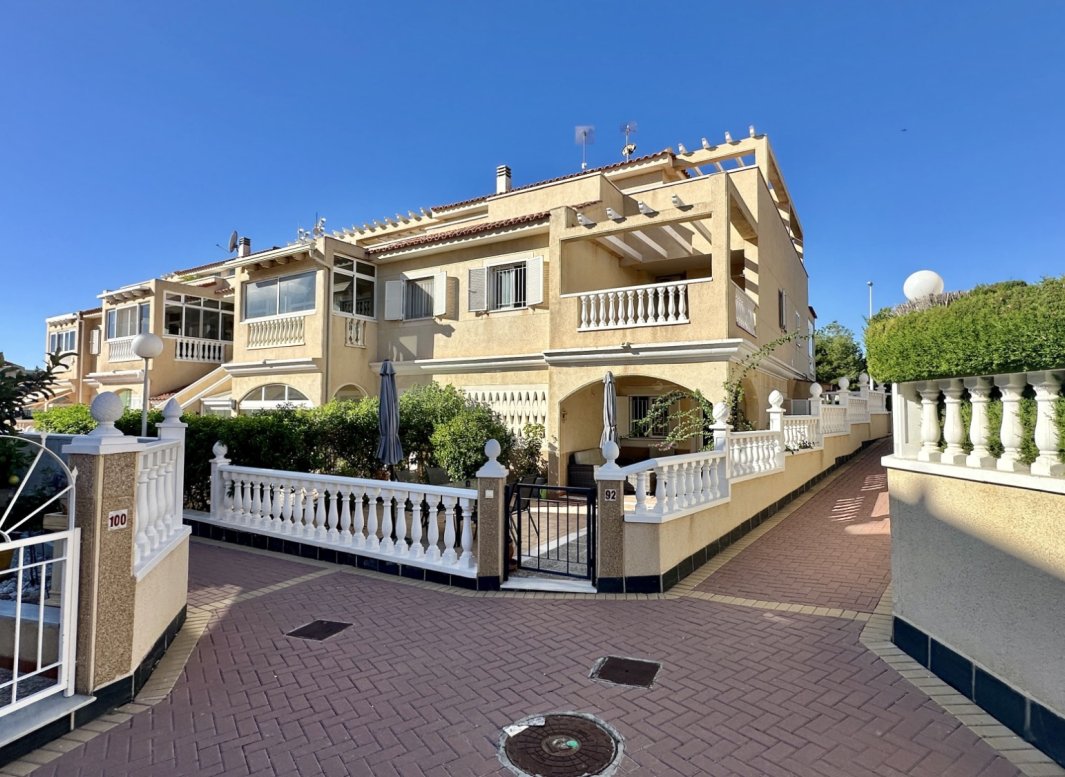 Endursala - Íbúð -
Orihuela Costa - Playa Flamenca