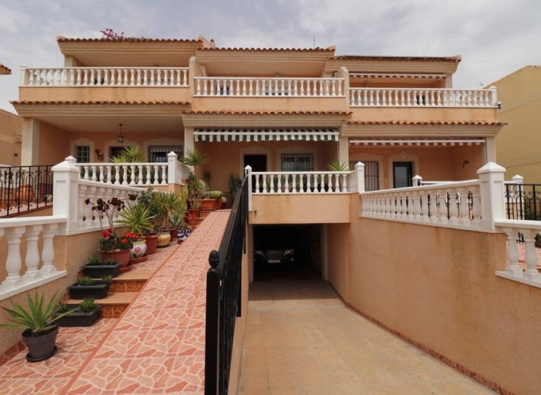 Endursala - Raðhús -
Orihuela Costa - Los Altos