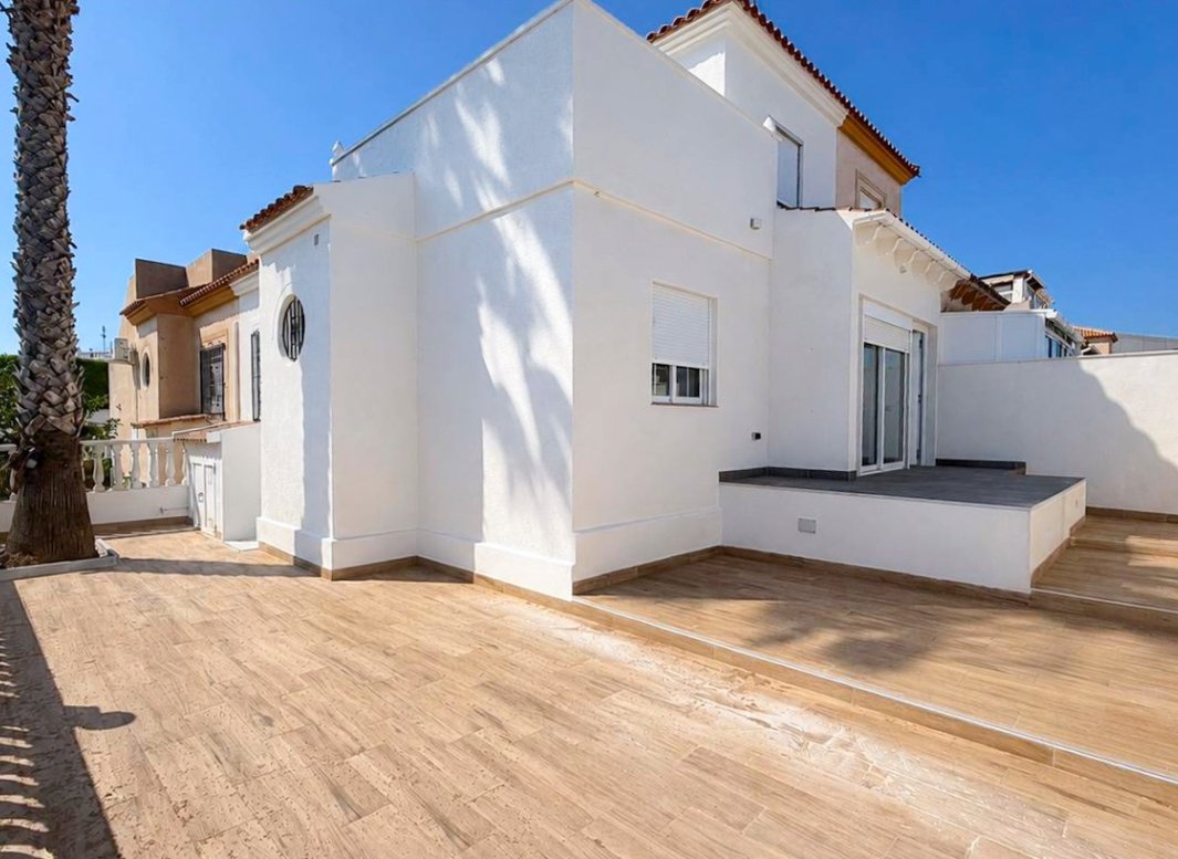 Endursala - Raðhús -
Orihuela Costa - Los Altos
