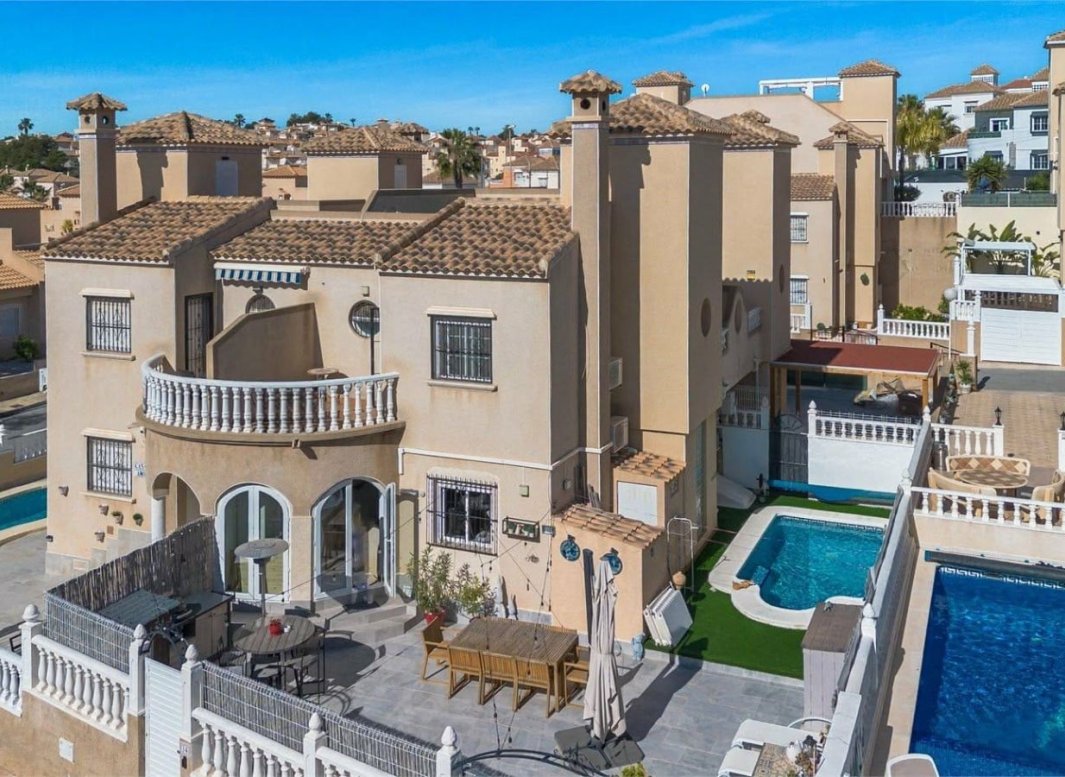 Endursala - Raðhús -
Orihuela Costa - Villamartín