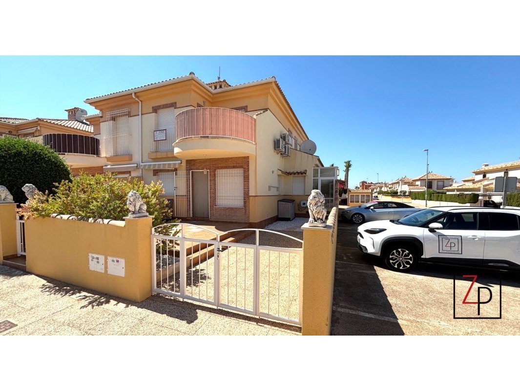 Endursala - Raðhús -
Villamartín - PAU 8