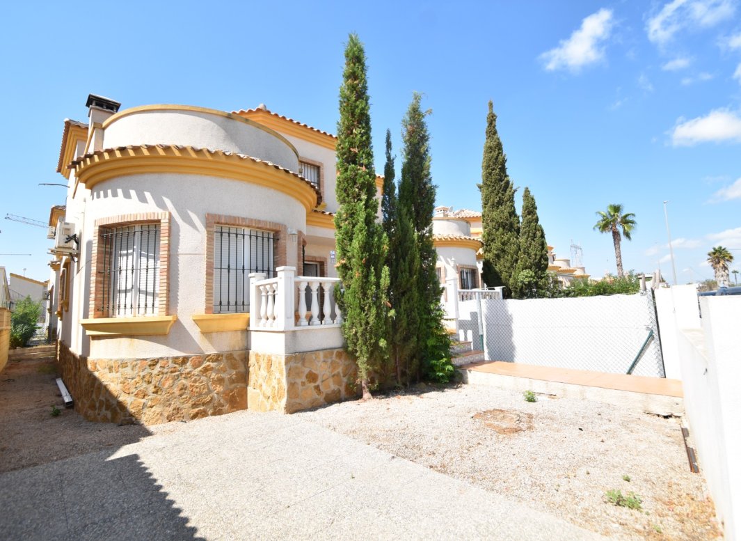 Endursala - Villa -
Los Montesinos - La Herrada