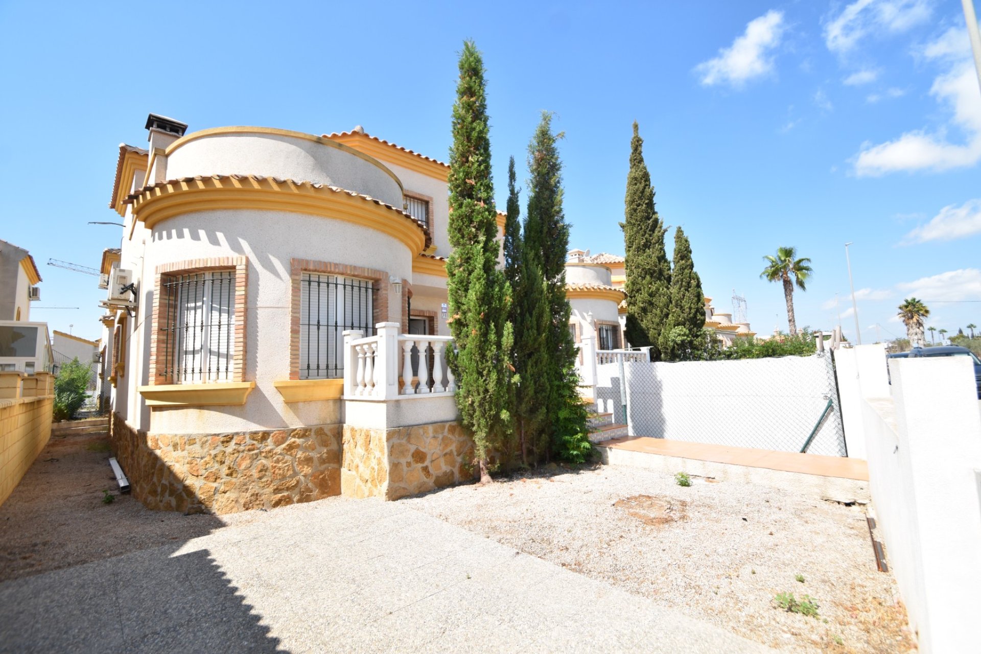 Endursala - Villa -
Los Montesinos - La Herrada