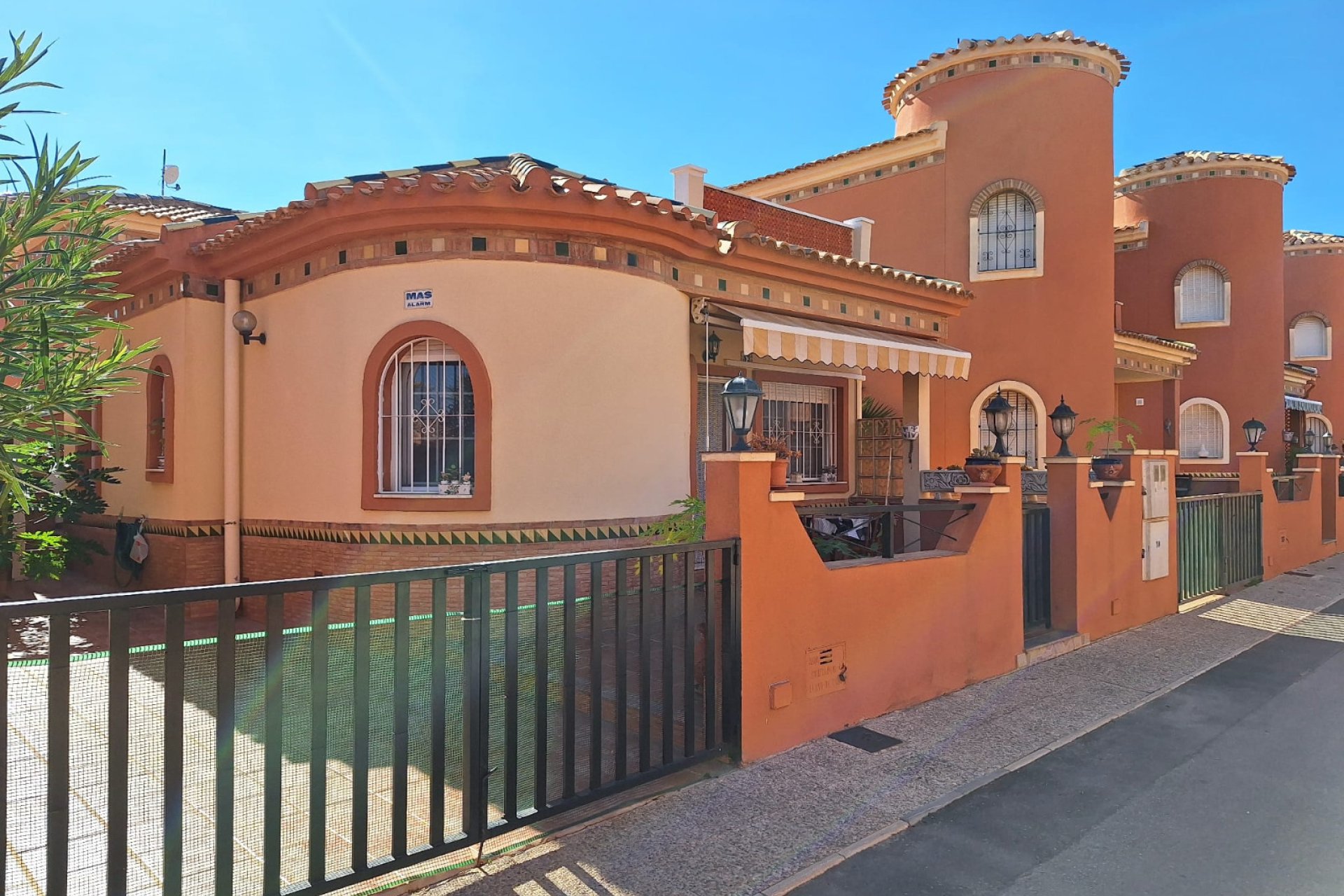 Endursala - Villa -
Playa Flamenca - Villas San Luis