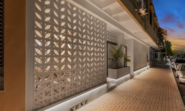 Íbúð á jarðhæð - Nýbygging - Torrevieja -
                Playa Los Naufragos