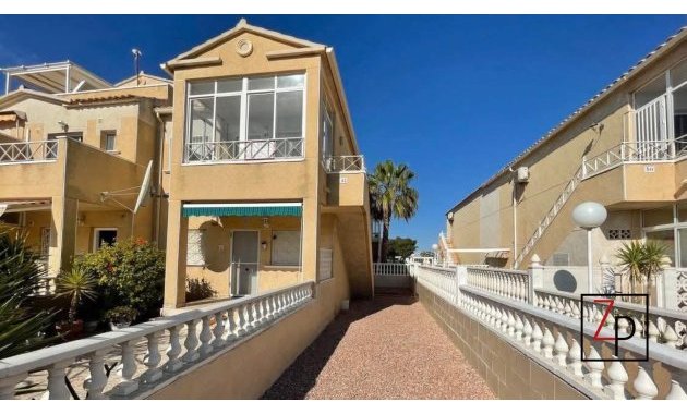 Íbúð / íbúð - Endursala - Torrevieja - Baños de Europa