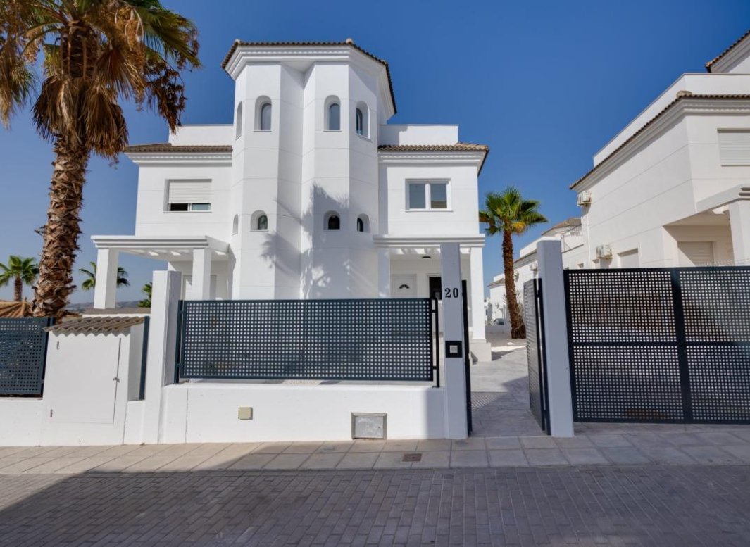 New Build - Semidetached -
San Fulgencio - El Oasis