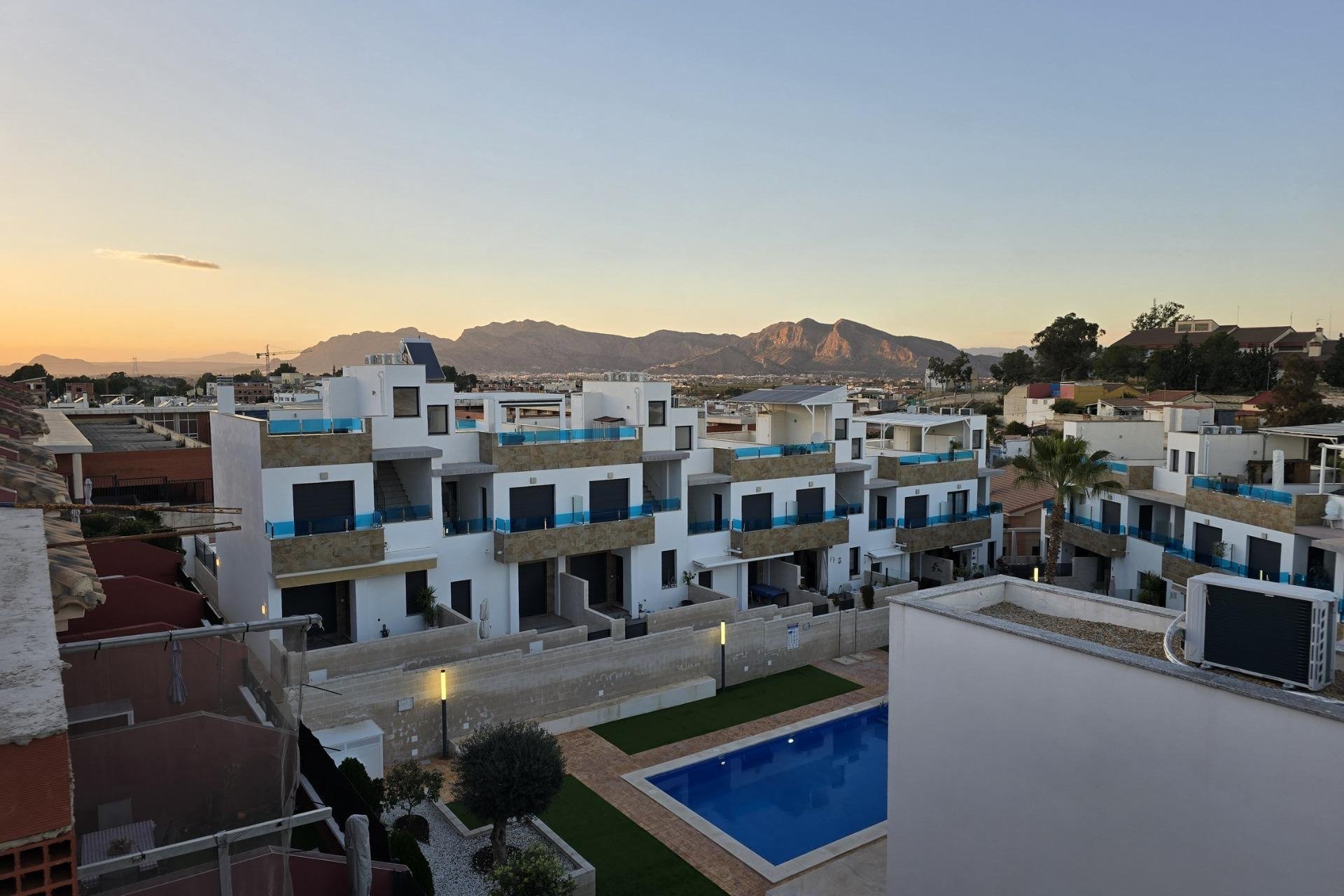 New Build - Townhouse -
Bigastro - pueblo