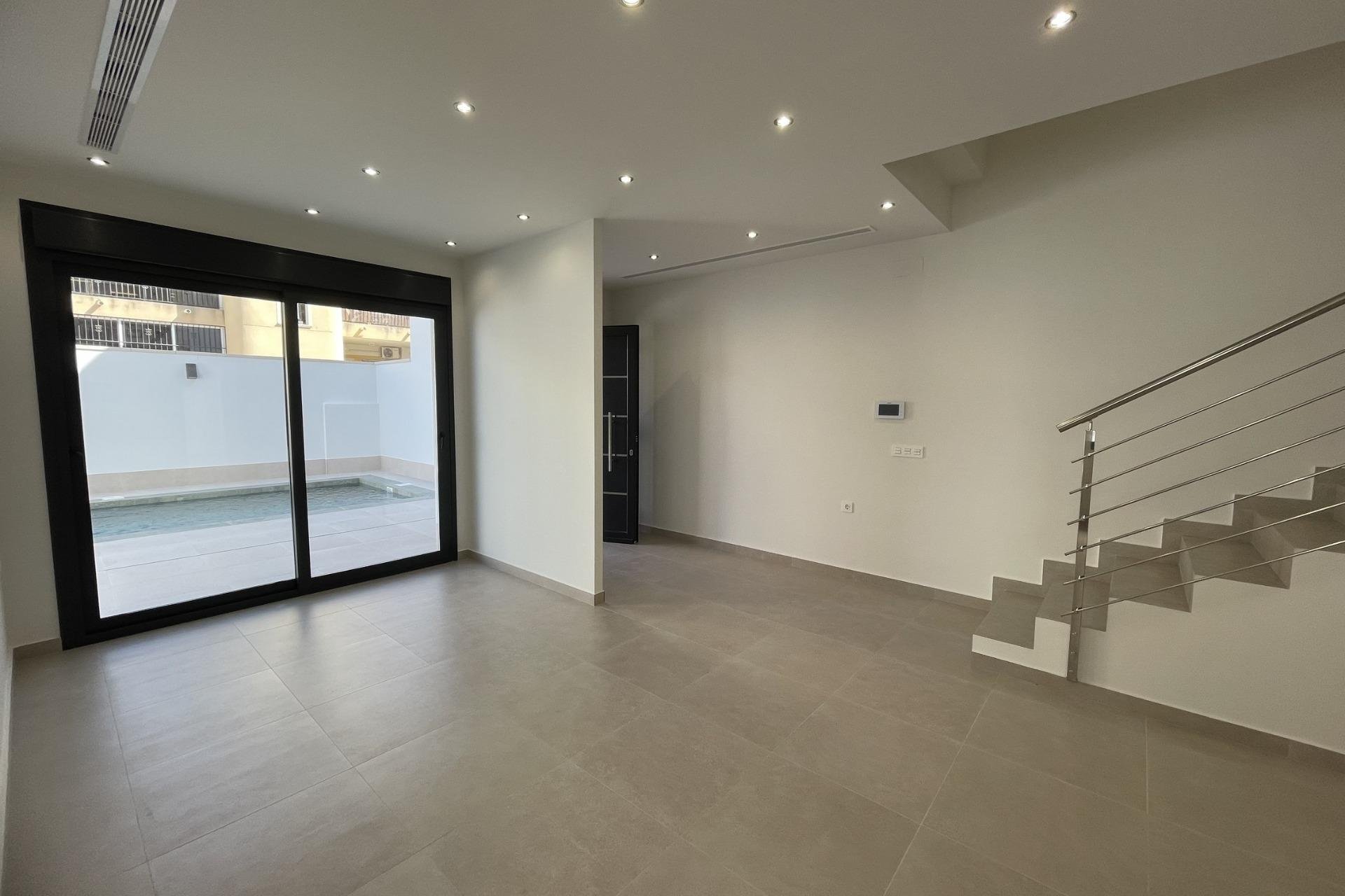 Nýbygging - Einbýlishús -
Almoradí - Heredades