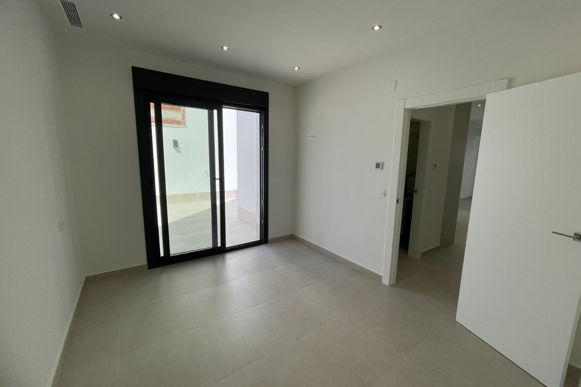 Nýbygging - Einbýlishús -
Almoradí - Heredades