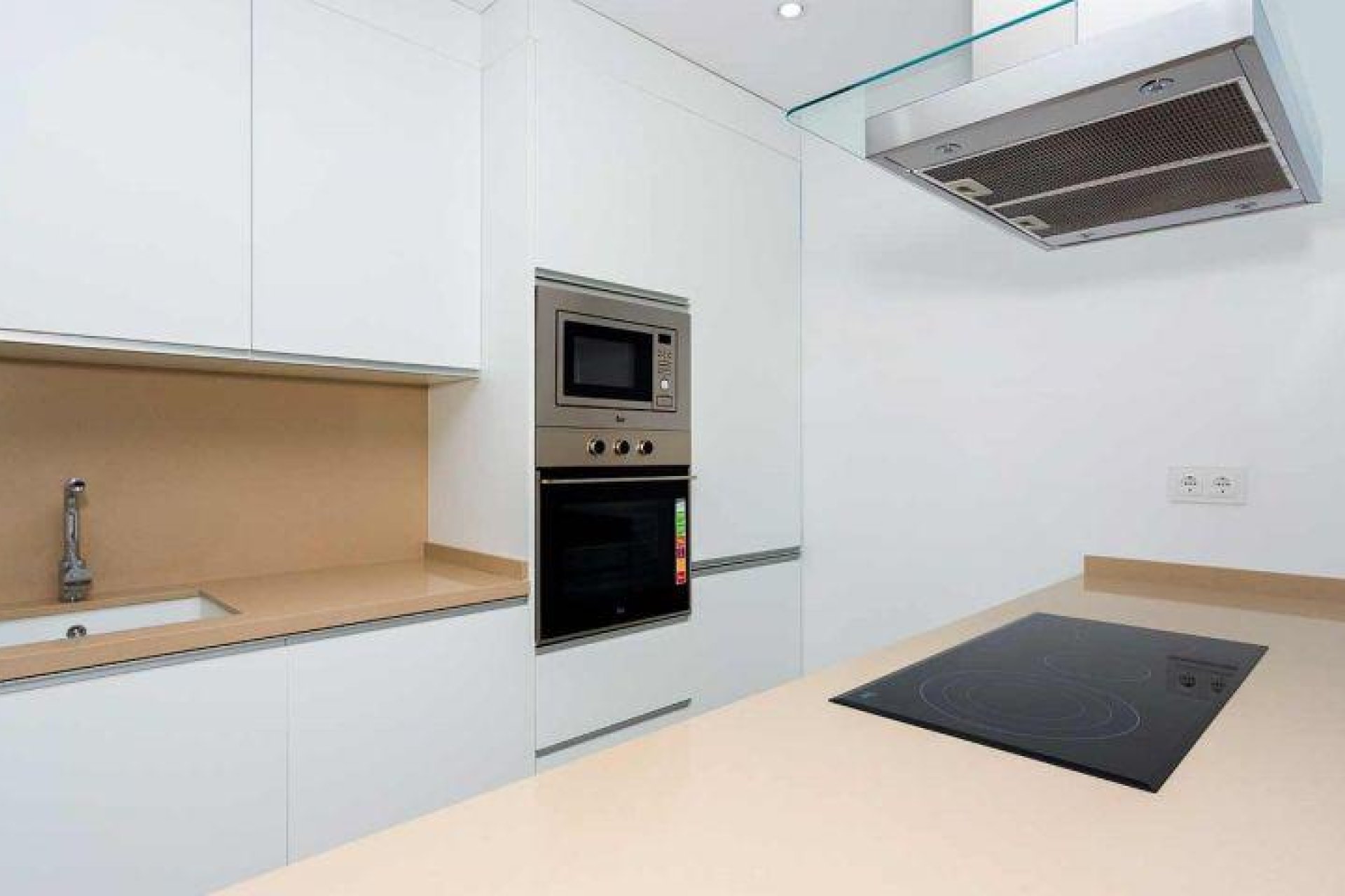 Nýbygging - Einbýlishús -
Daya Nueva - Centro