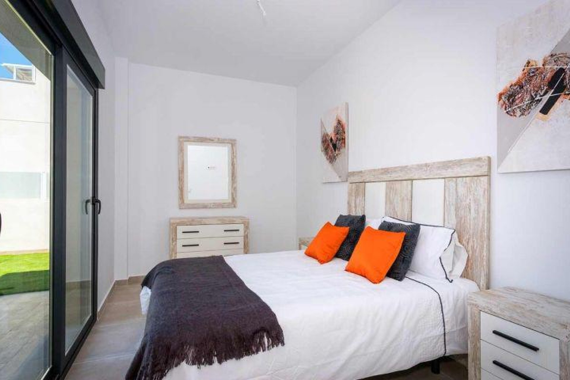 Nýbygging - Einbýlishús -
Daya Nueva - Centro