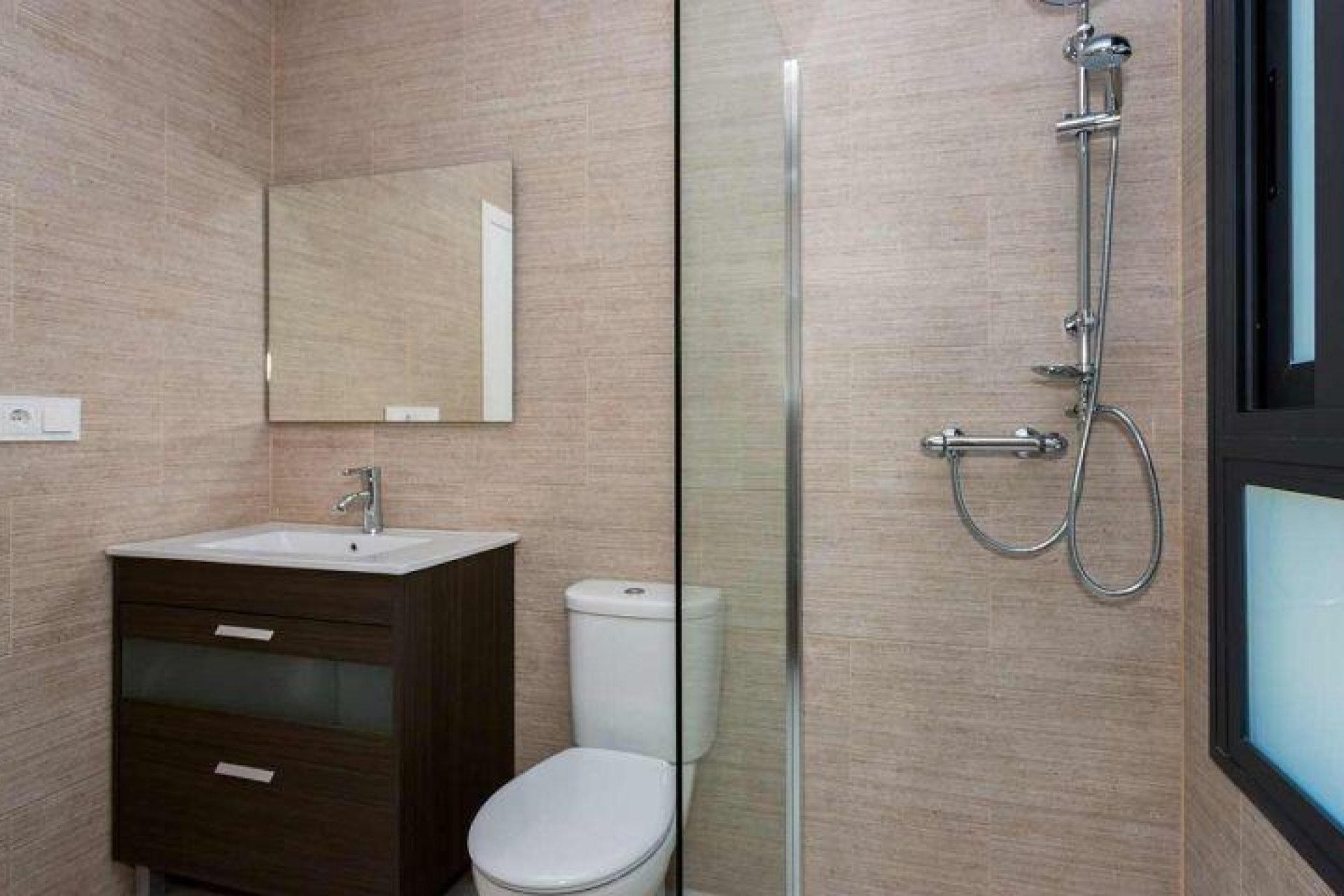 Nýbygging - Einbýlishús -
Daya Nueva - Centro