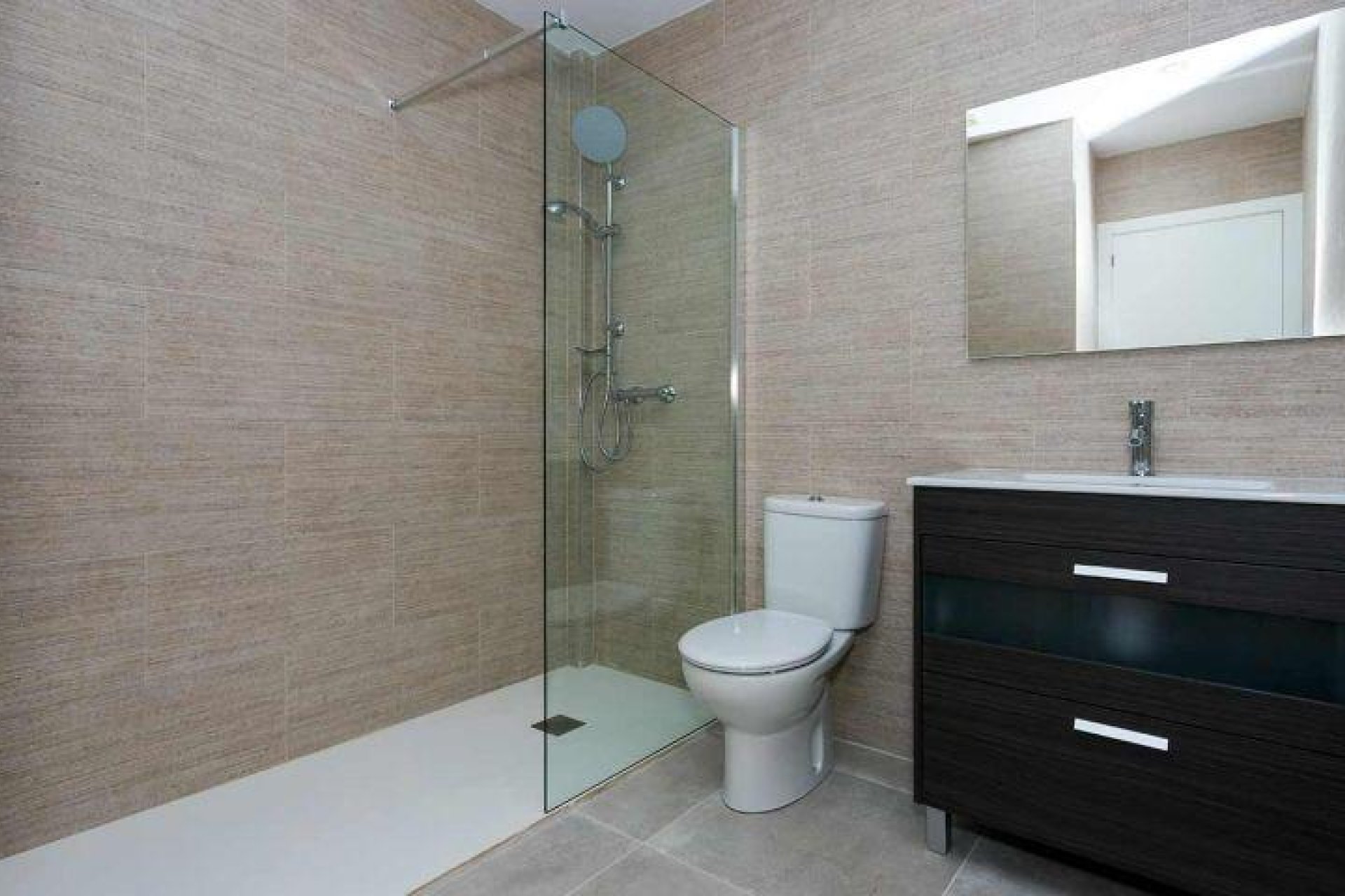 Nýbygging - Einbýlishús -
Daya Nueva - Centro