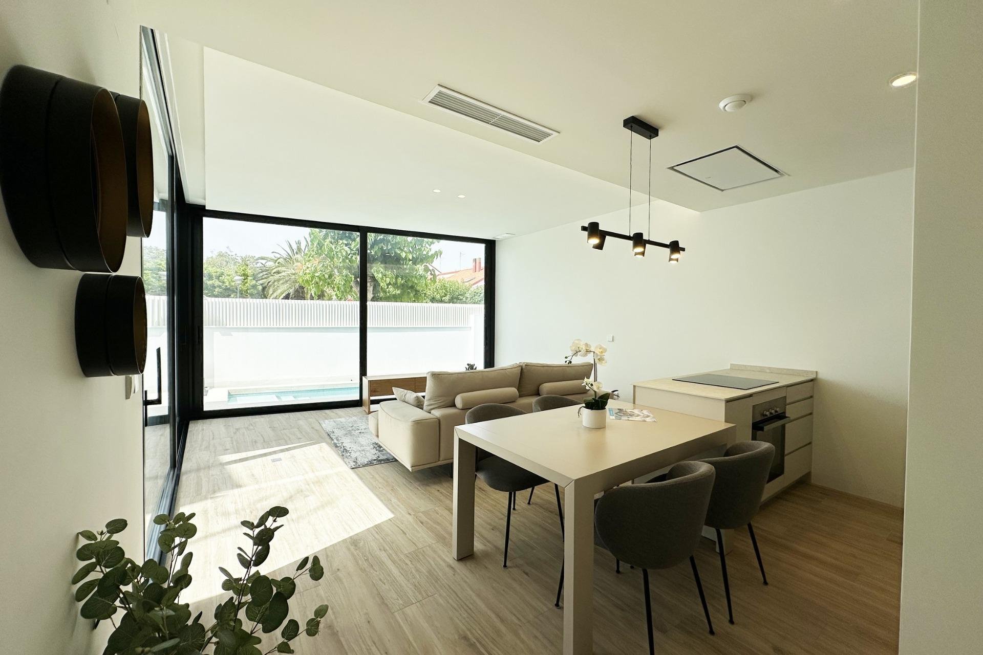 Nýbygging - Einbýlishús -
Pilar de la Horadada - Torre De La Horadada