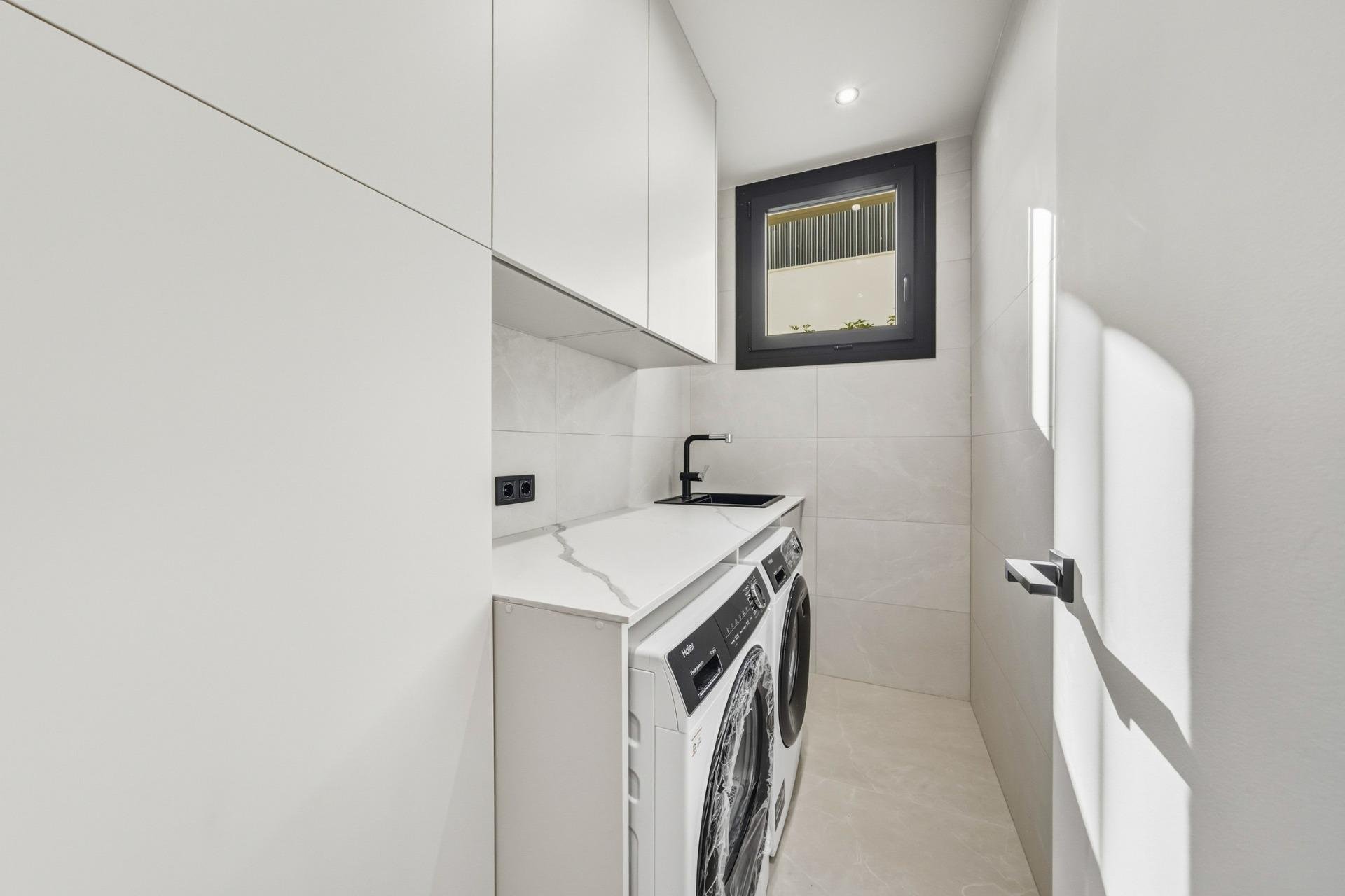 Nýbygging - Einbýlishús -
Polop - La Alberca