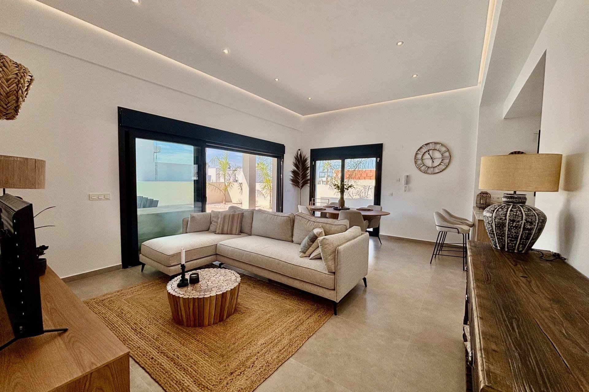 Nýbygging - Einbýlishús -
Rafal - polideportivo