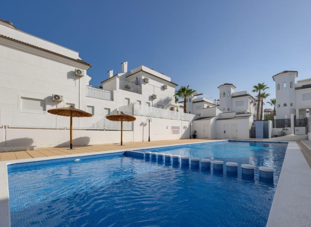 Nýbygging - Einbýlishús -
San Fulgencio - El Oasis