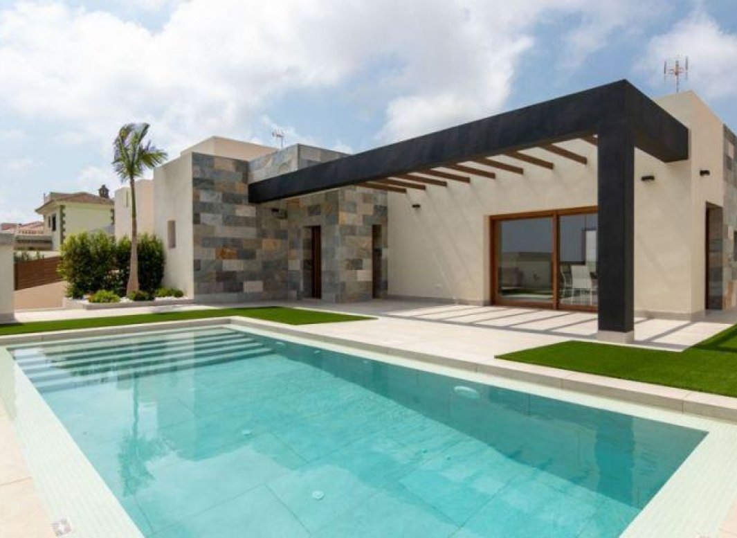 Nýbygging - Einbýlishús -
Torrevieja - Los Altos
