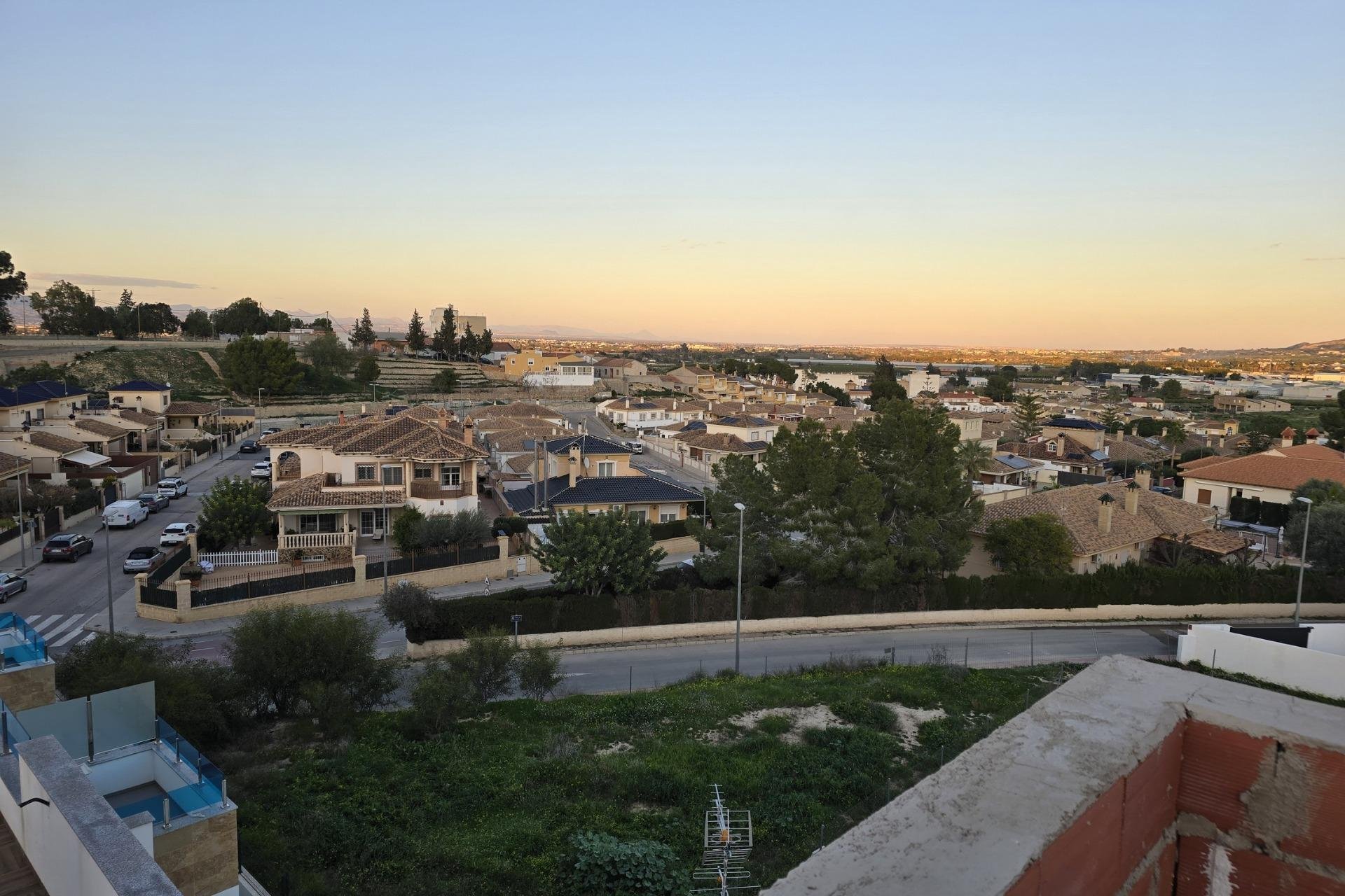 Nýbygging - Raðhús -
Bigastro - pueblo