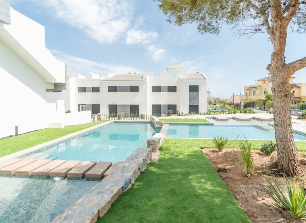 Nýbygging - Raðhúshæð -
Torrevieja - Los Balcones
