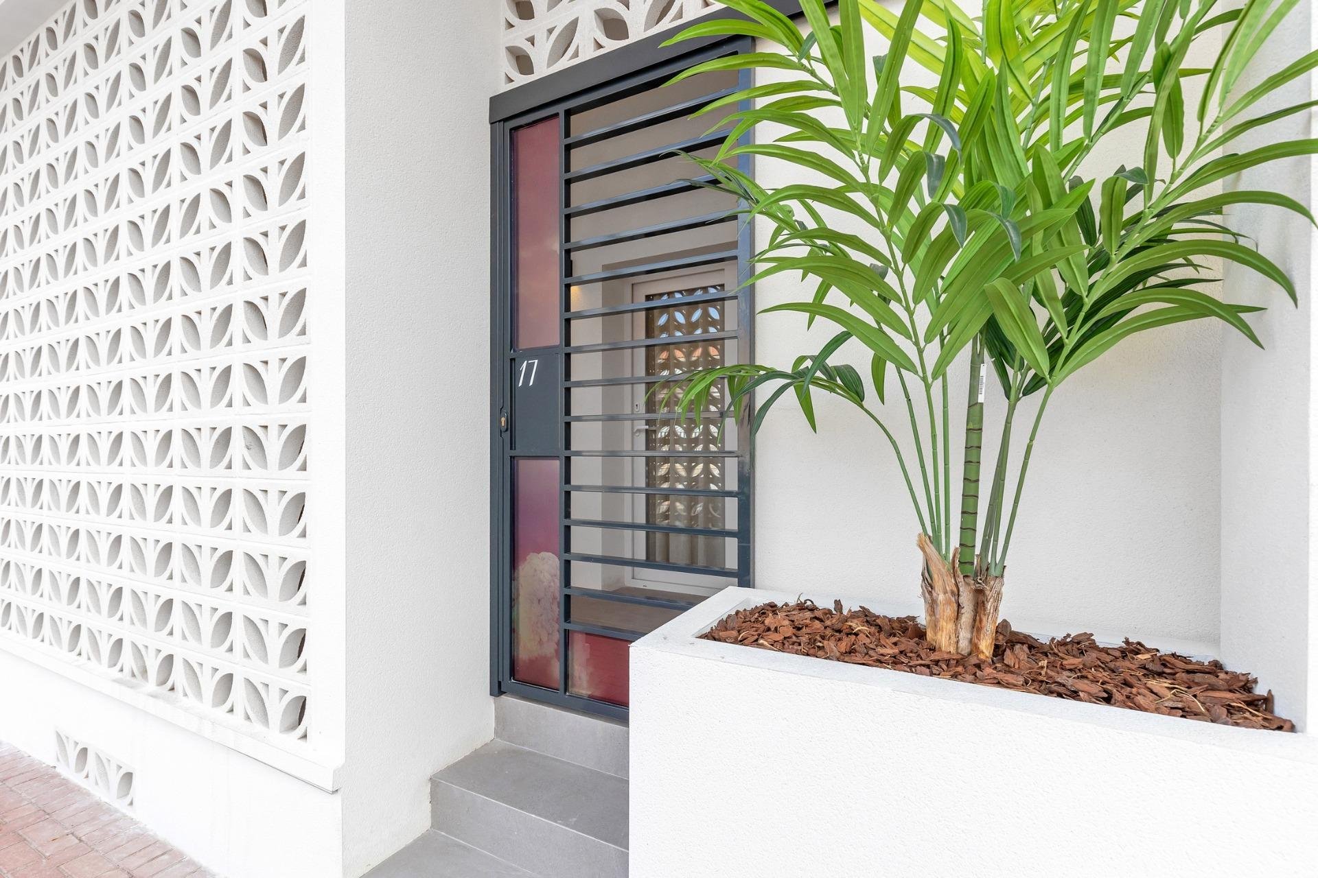 Obra nueva - Apartamento planta baja -
Torrevieja - Playa Los Naufragos