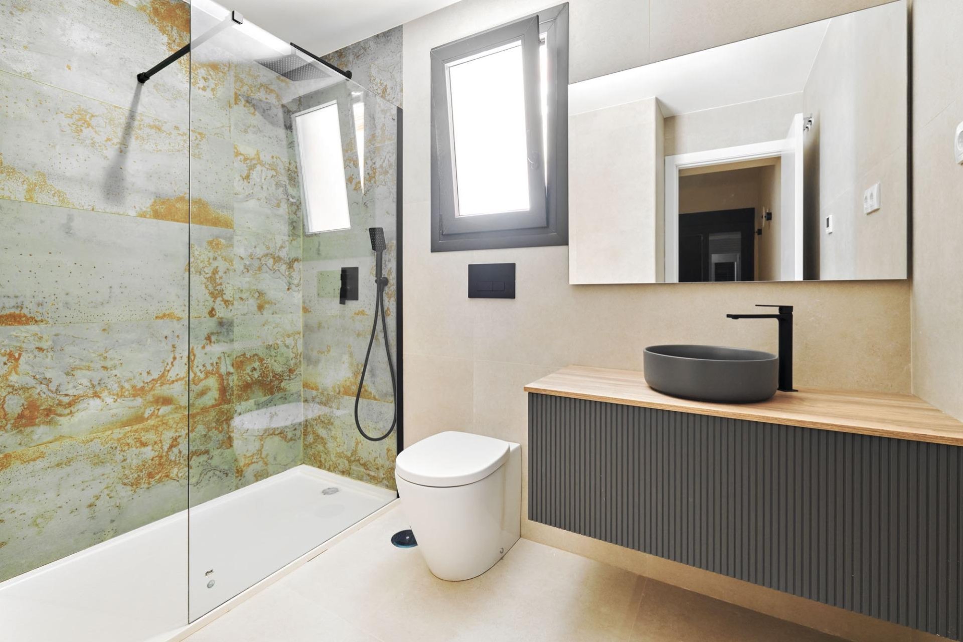 Obra nueva -  -
Torrevieja - Villa Amalia