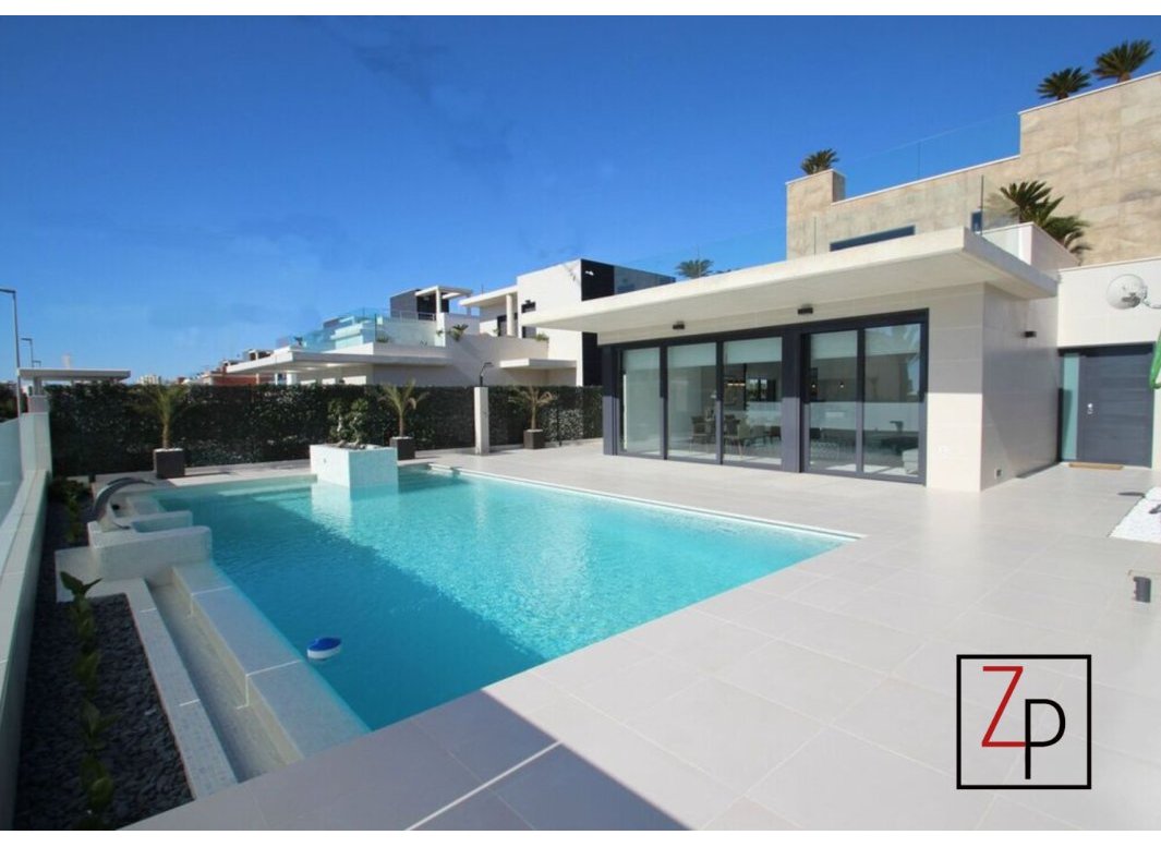 Obra nueva - Villa -
Orihuela Costa - Dehesa de campoamor