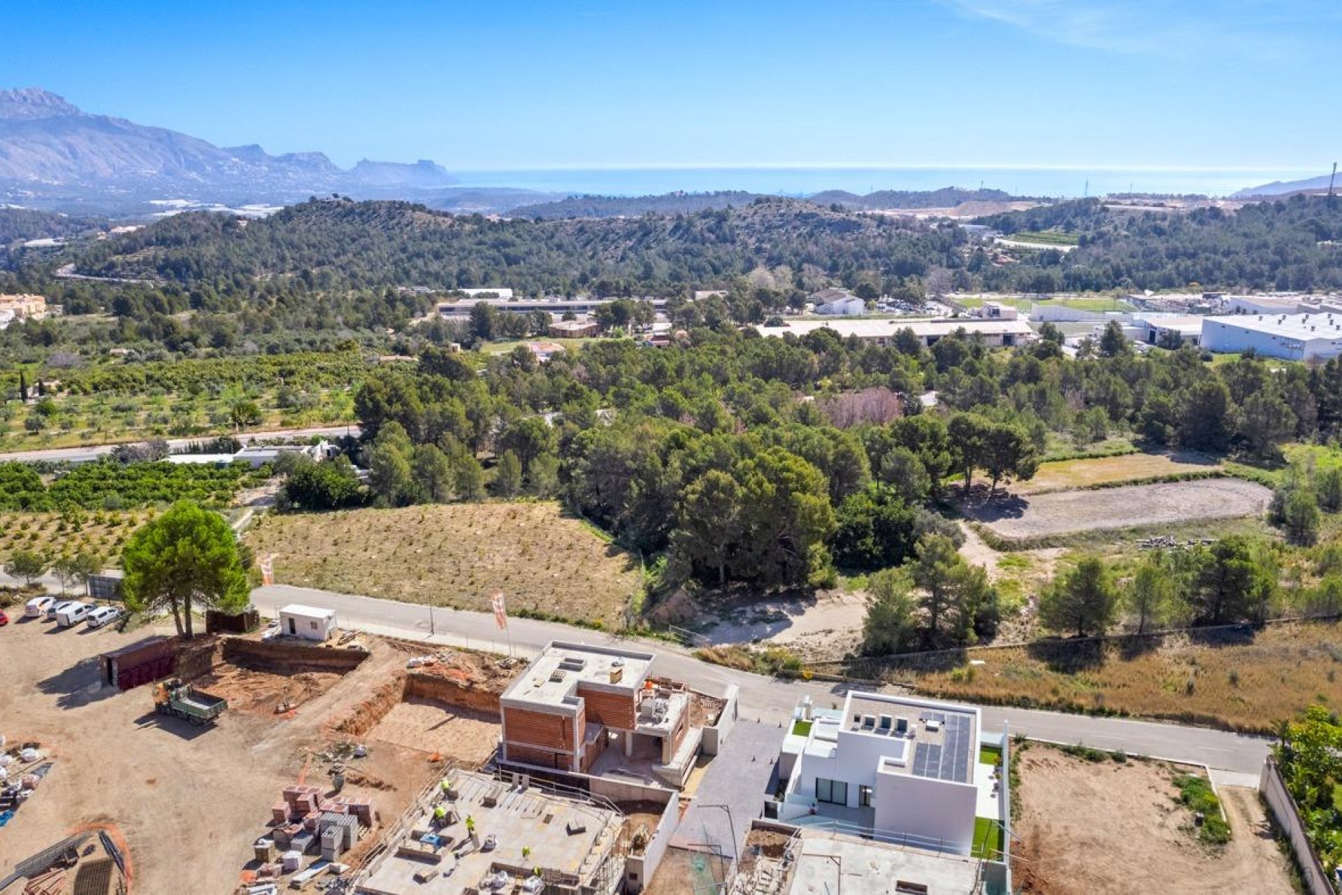 Obra nueva - Villa -
Polop - Urbanizaciones