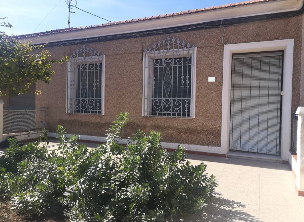 Resale - 2. Town house -
Los Montesinos