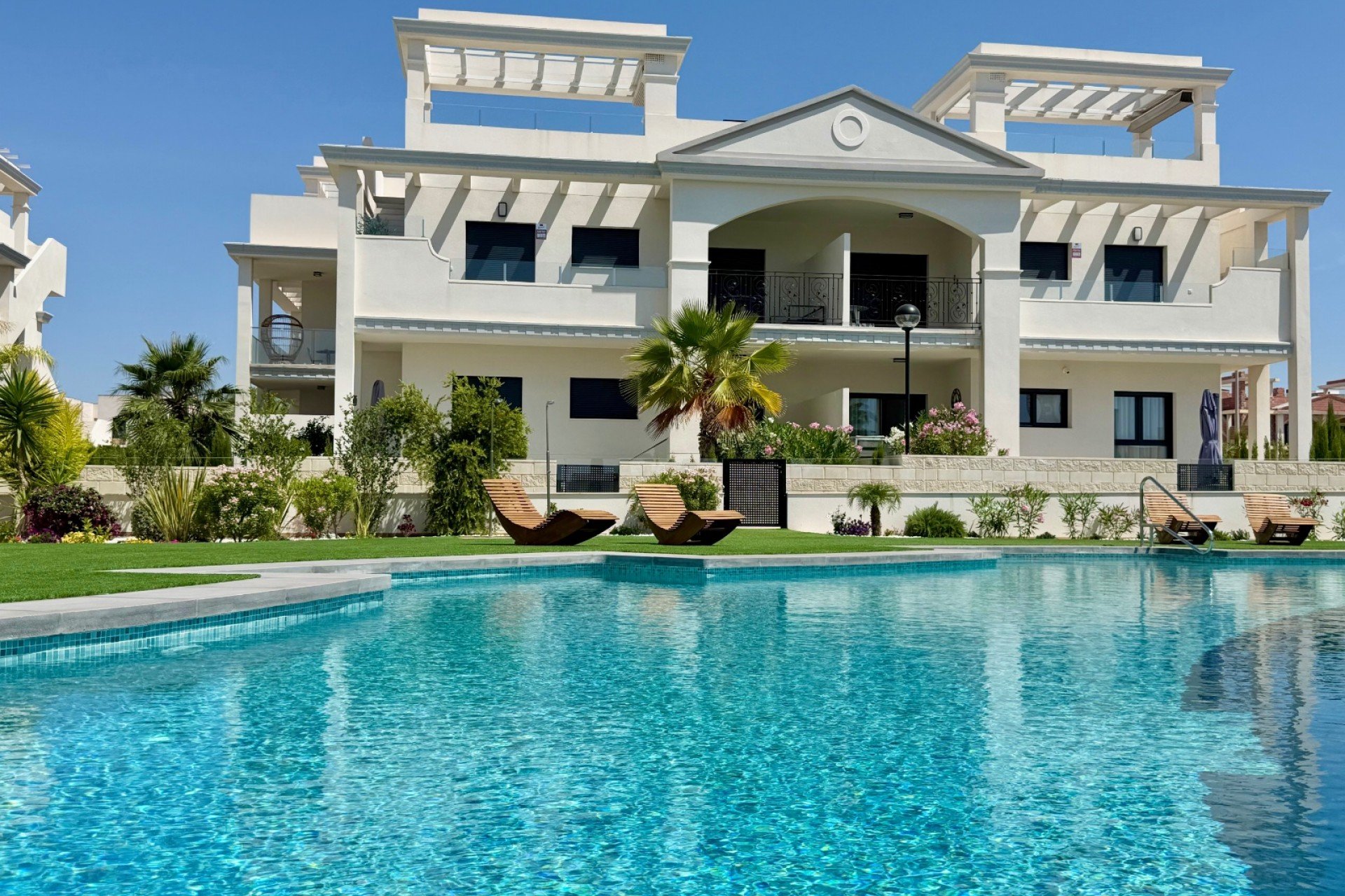 Resale - Apartment  -
Ciudad Quesada