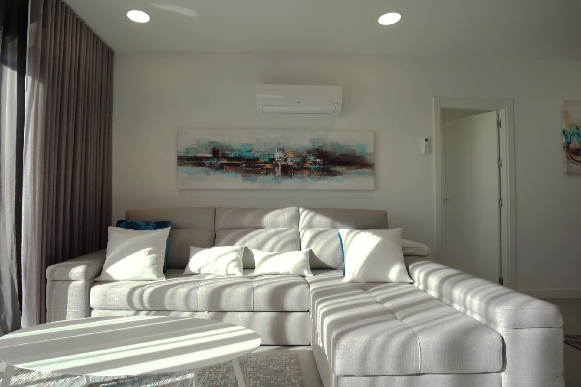 Resale - Apartment  -
Finestrat