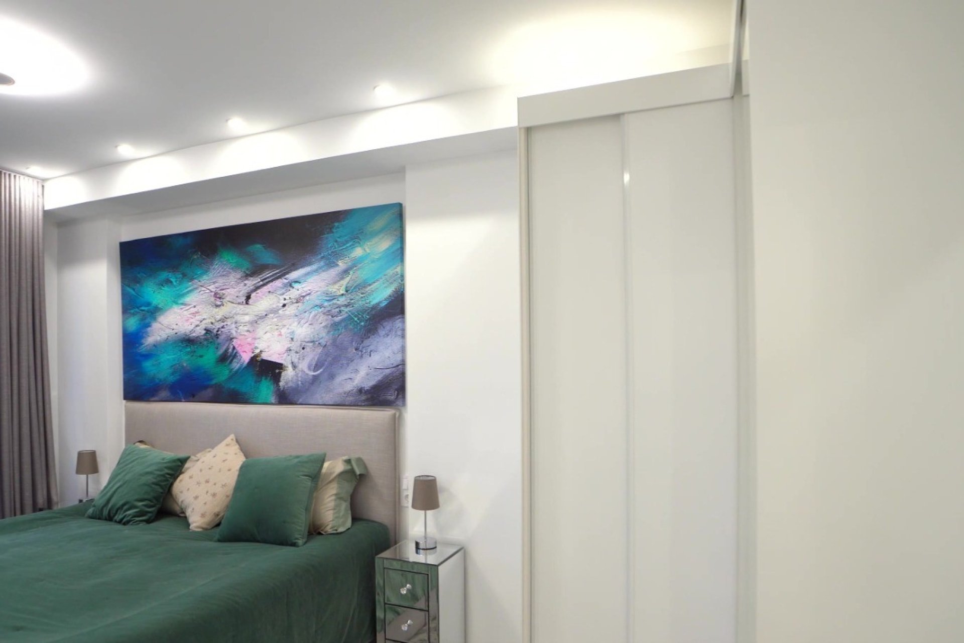 Resale - Apartment  -
Finestrat