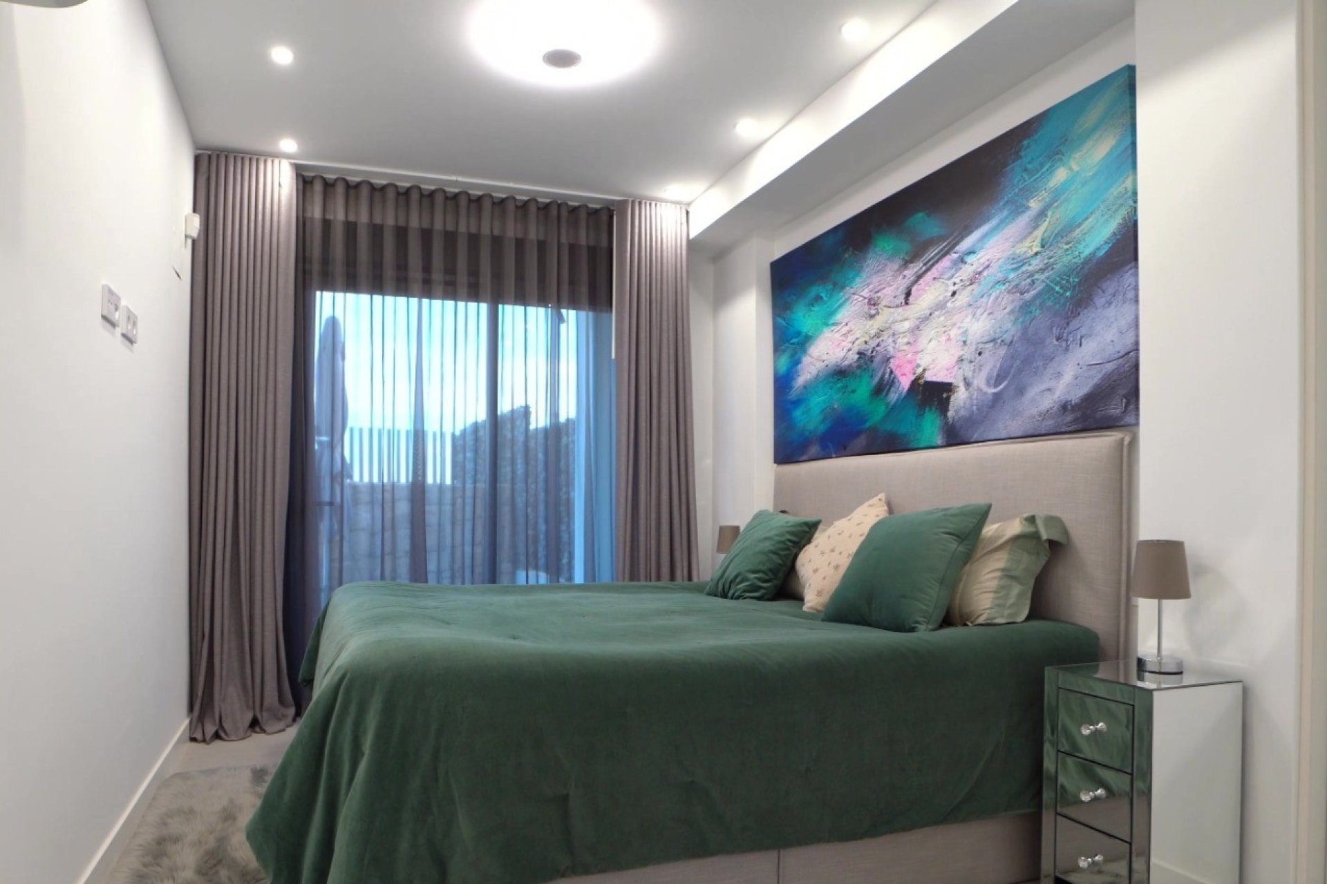 Resale - Apartment  -
Finestrat