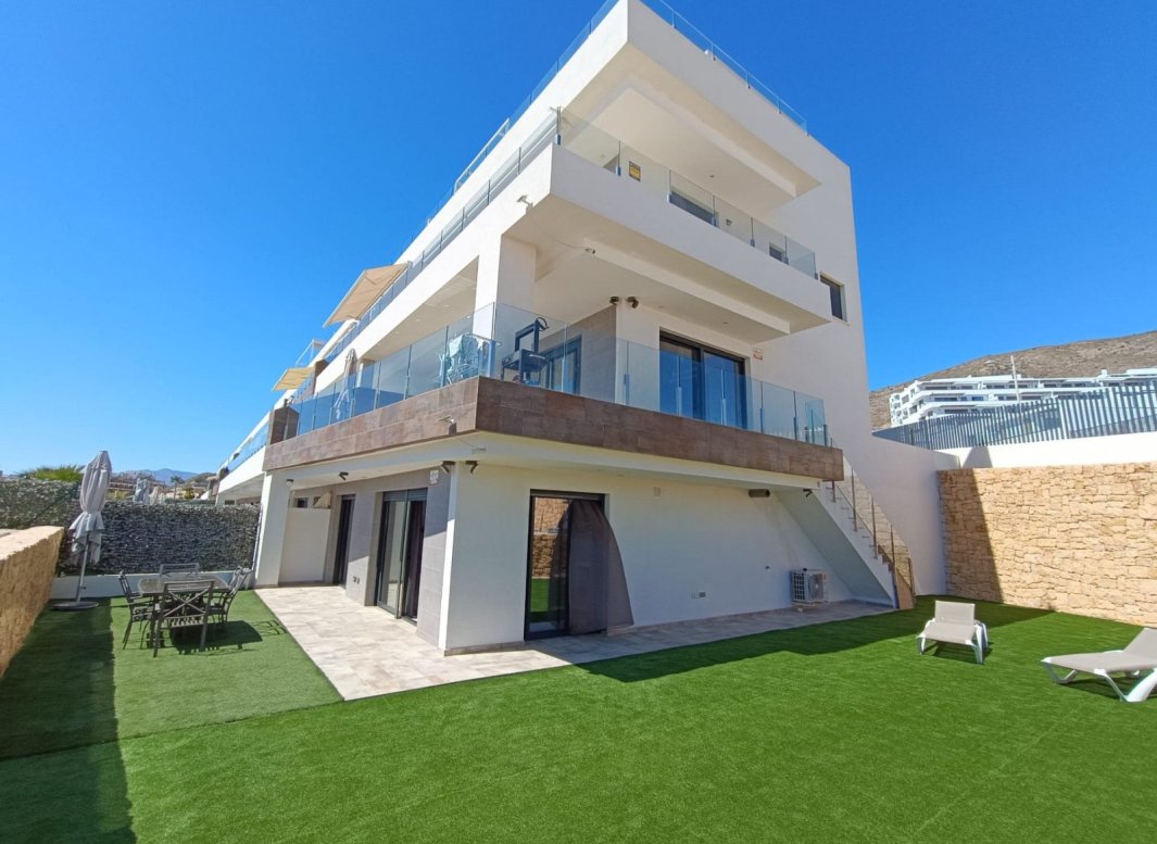 Resale - Apartment  -
Finestrat