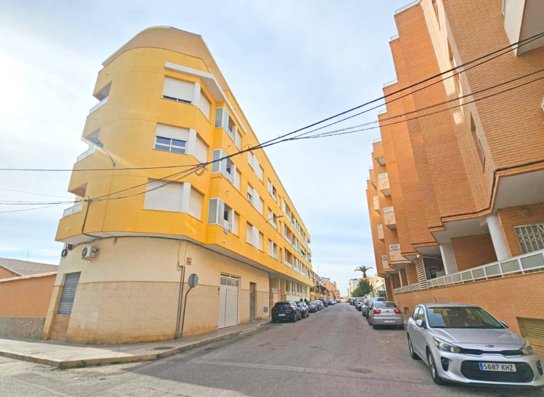 Resale - Apartment / flat -
Almoradí - Alicante