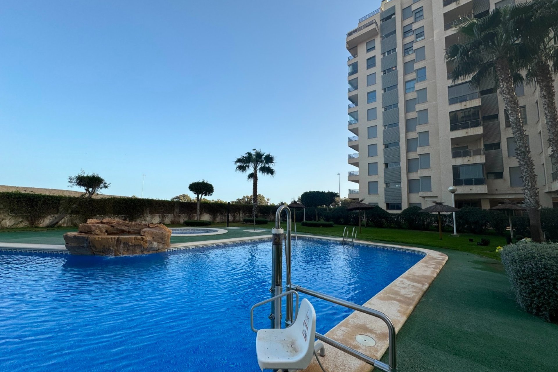 Resale - Apartment / flat -
Guardamar del Segura - Puerto Deportivo